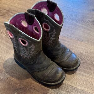Ariat Cowgirl boots (size 13)